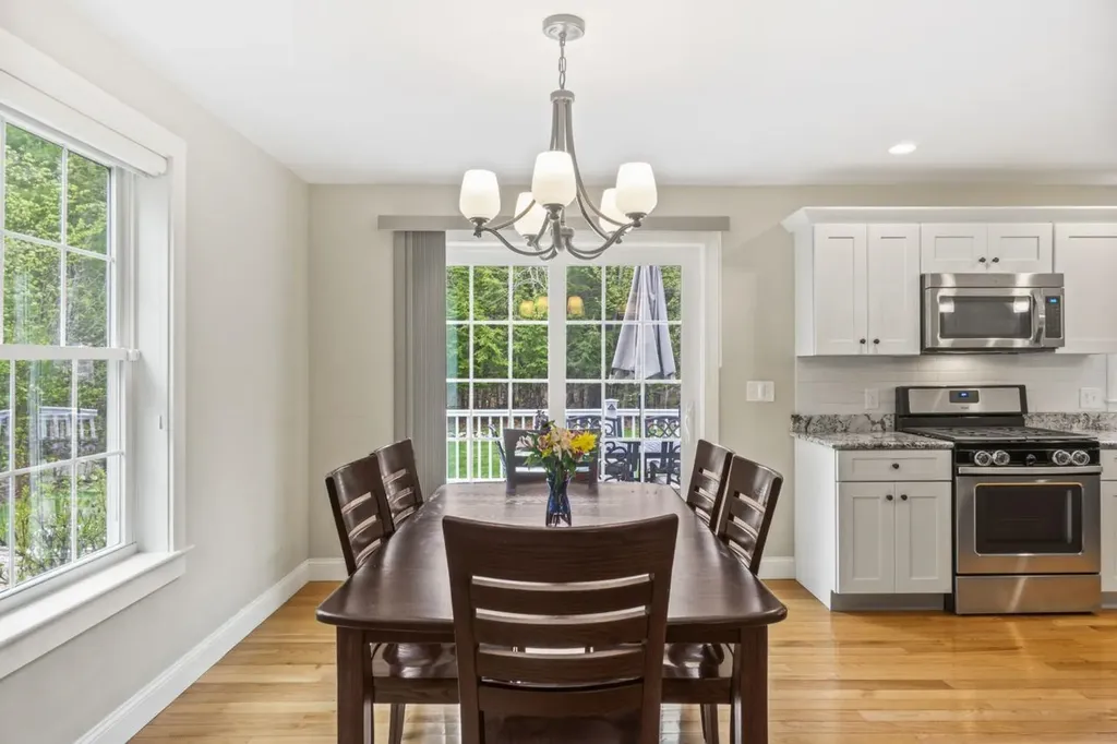 90 Village Place Drive Barrington NH 03825