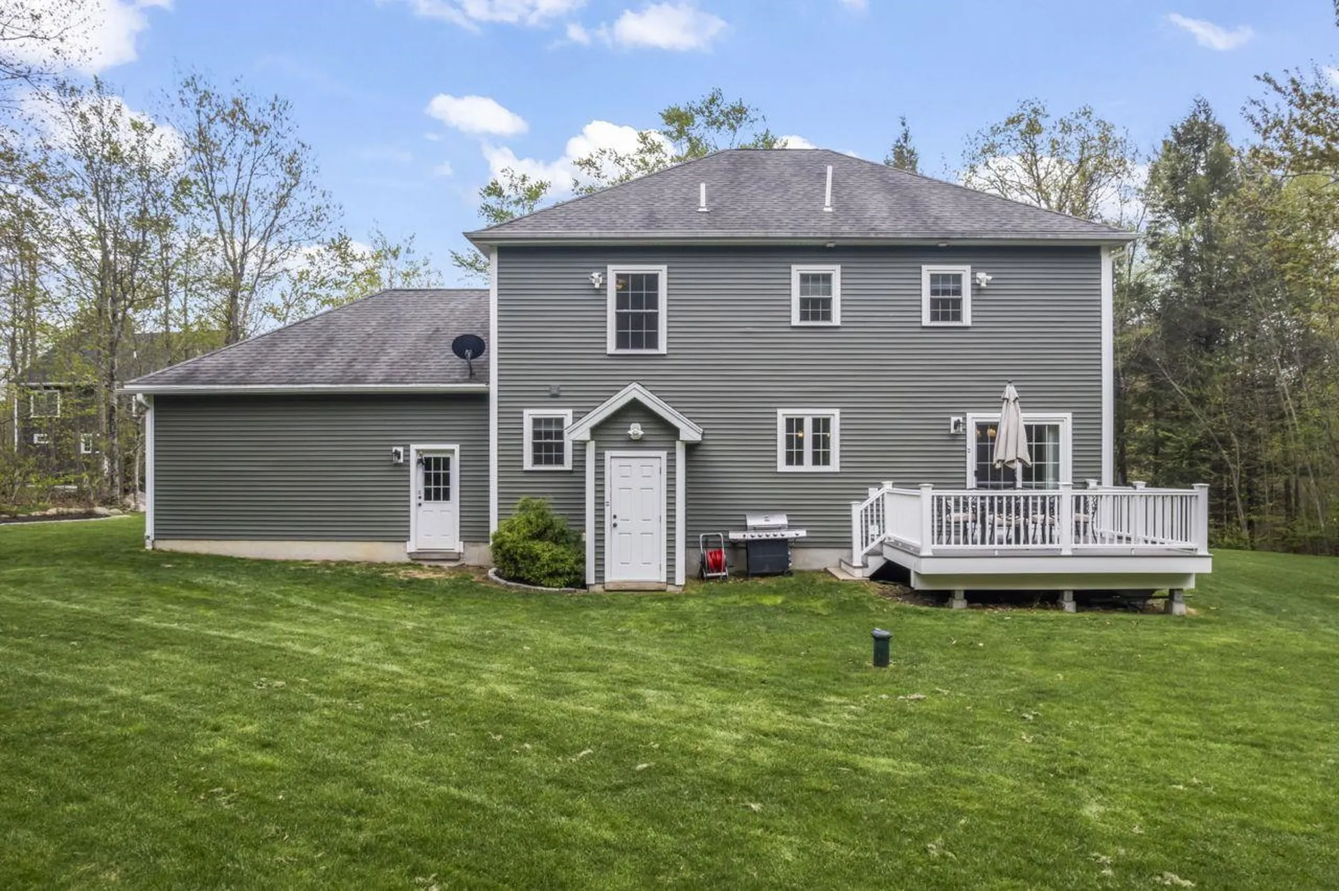 90 Village Place Drive Barrington NH 03825