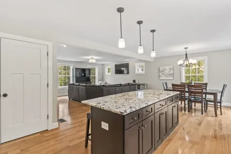 90 Village Place Drive Barrington NH 03825