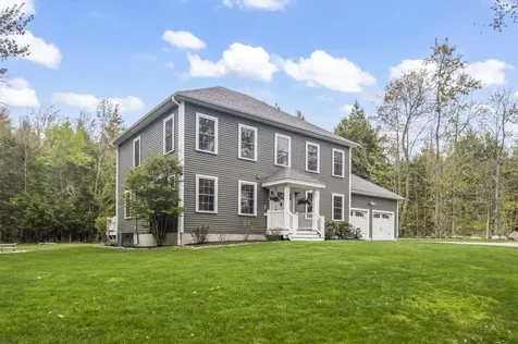 90 Village Place Drive Barrington NH 03825