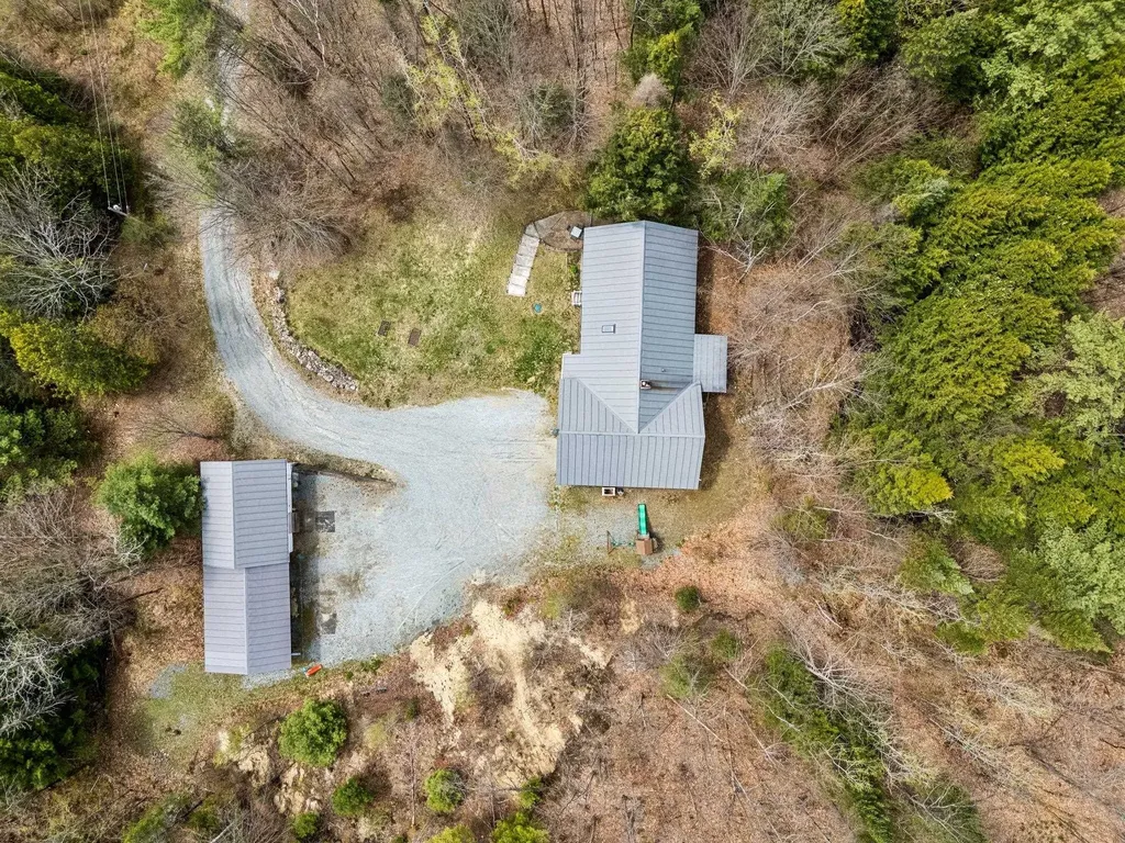 296 Creamery Road Ryegate VT 05046