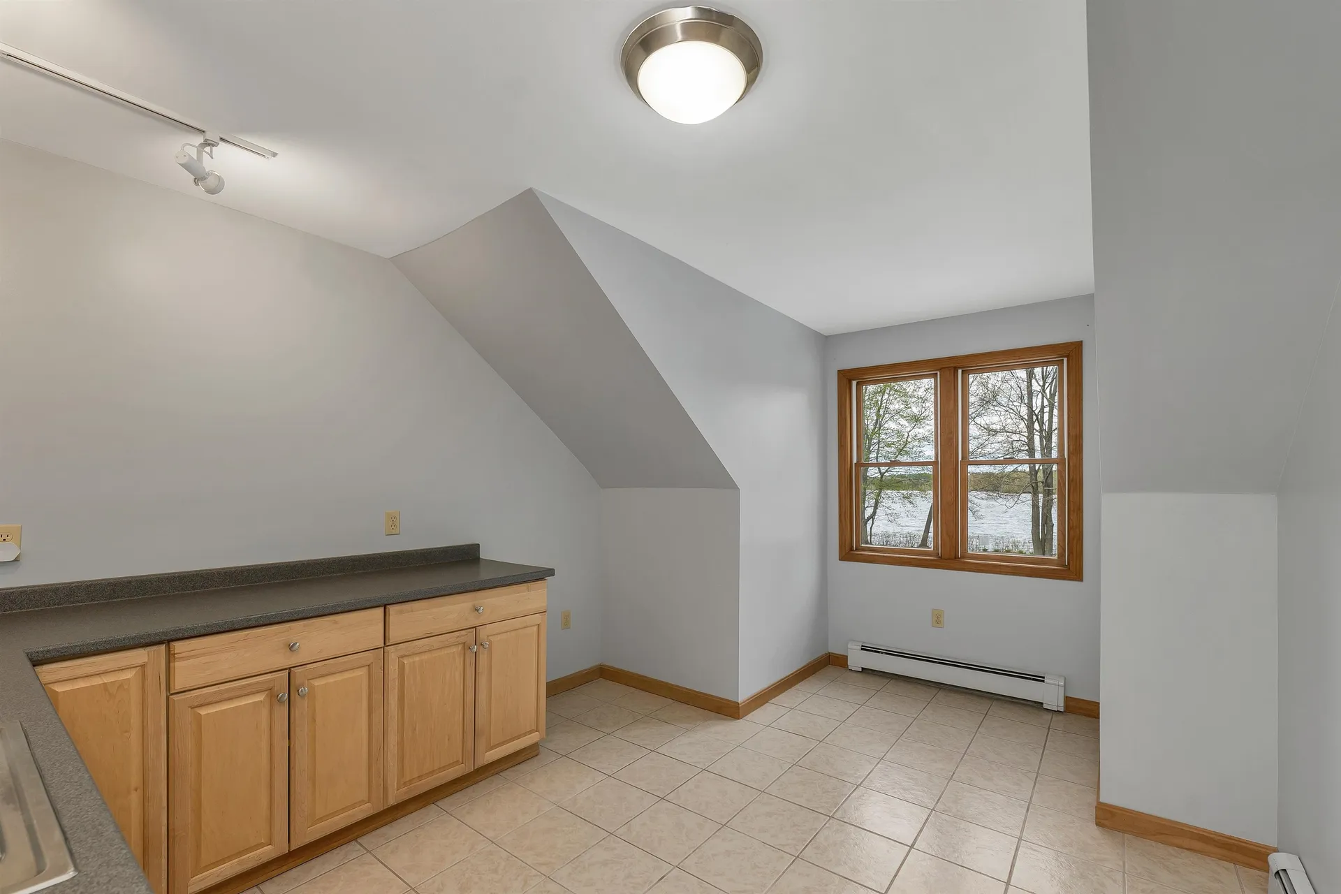 40 Coopers Grove Road Kingston NH 03848