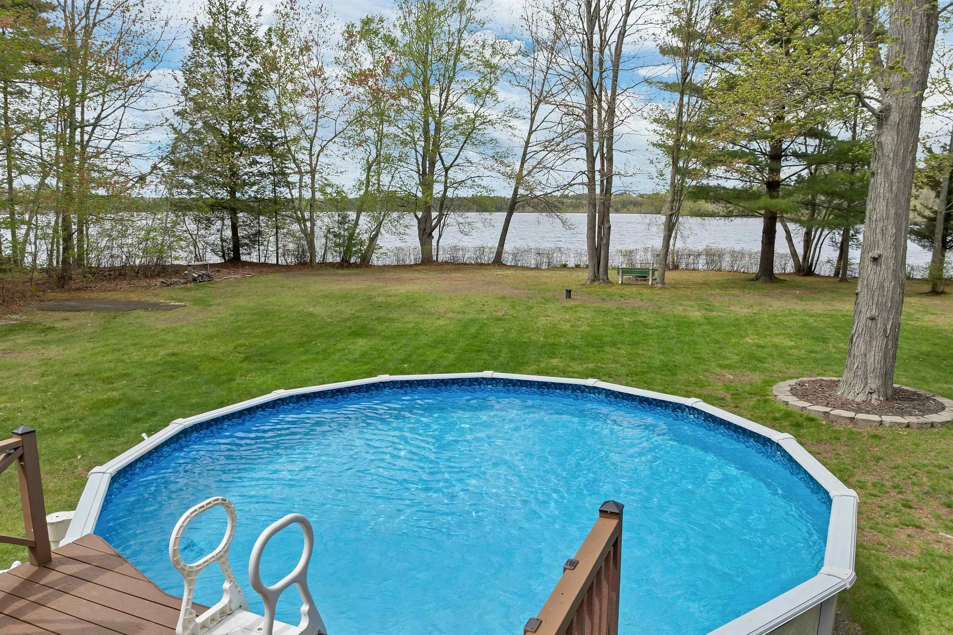 40 Coopers Grove Road Kingston NH 03848