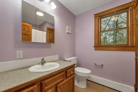 40 Coopers Grove Road Kingston NH 03848