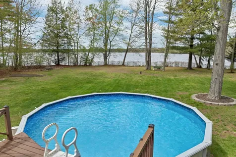 40 Coopers Grove Road Kingston NH 03848