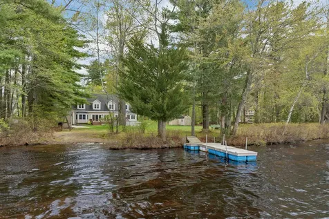 40 Coopers Grove Road Kingston NH 03848