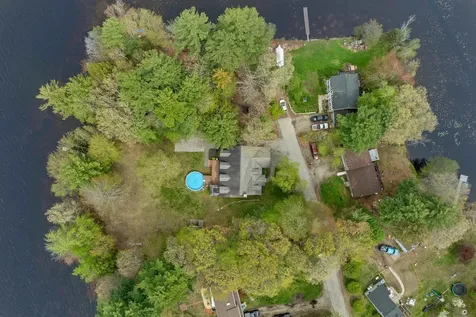 40 Coopers Grove Road Kingston NH 03848