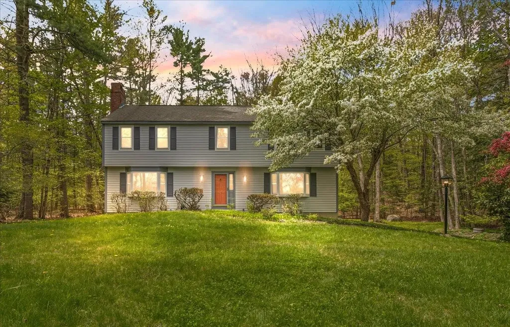 18 Winterberry Drive Amherst NH 03031