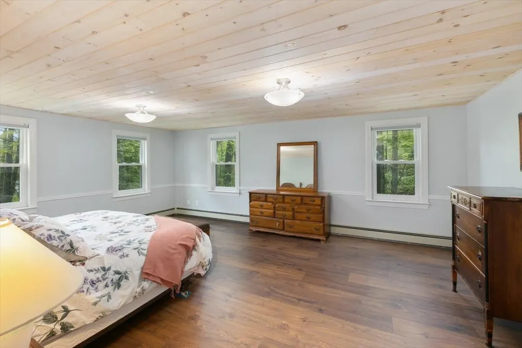 18 Winterberry Drive Amherst NH 03031