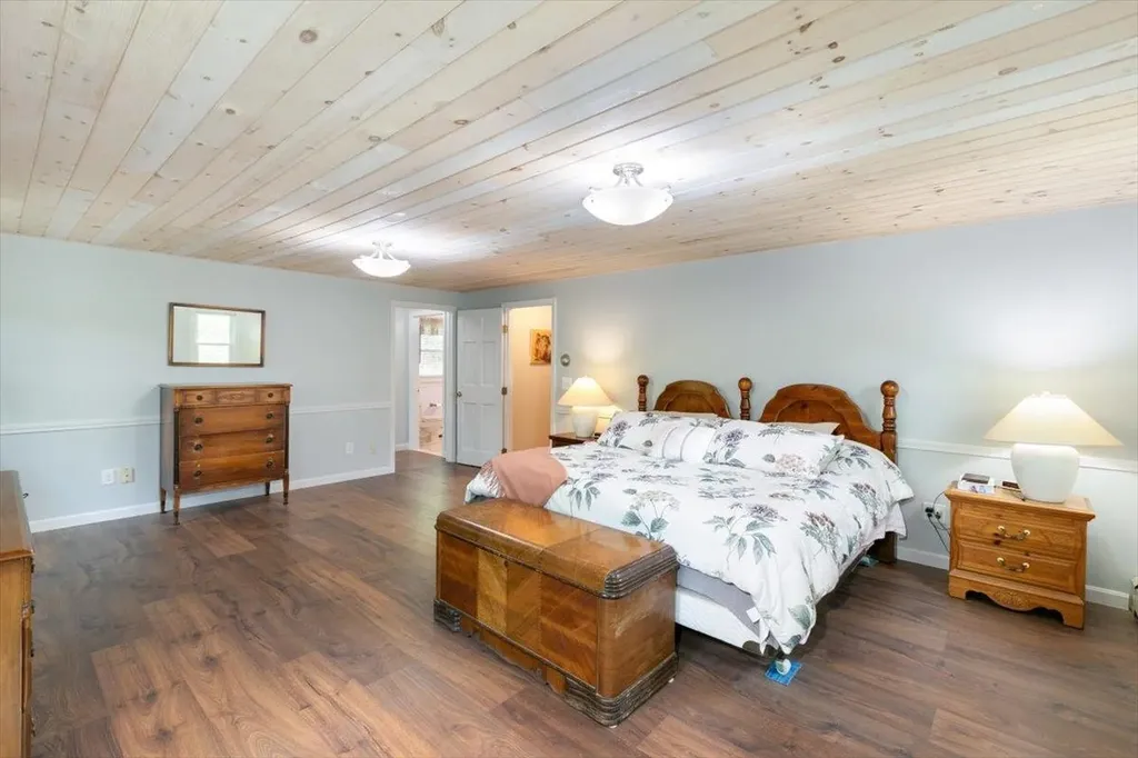 18 Winterberry Drive Amherst NH 03031