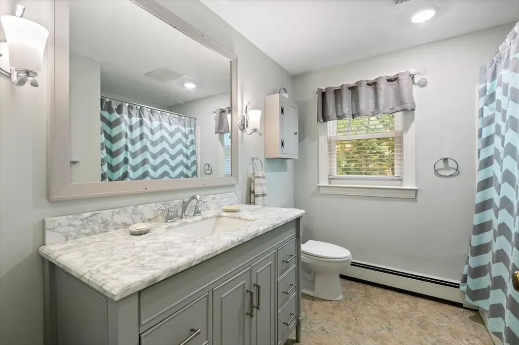 18 Winterberry Drive Amherst NH 03031
