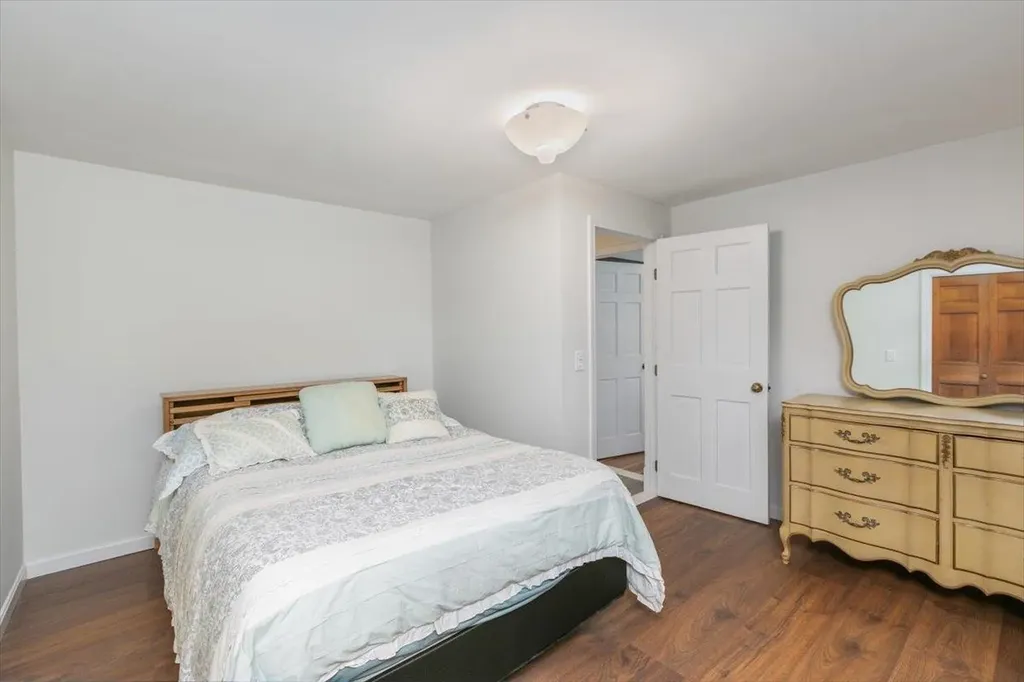 18 Winterberry Drive Amherst NH 03031