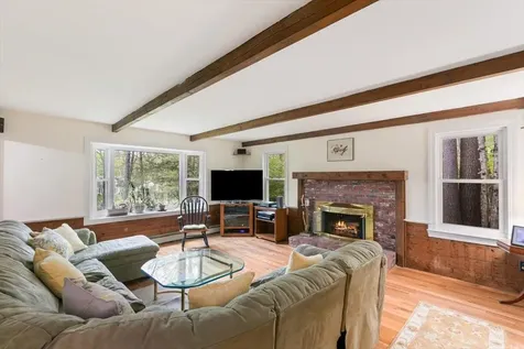18 Winterberry Drive Amherst NH 03031