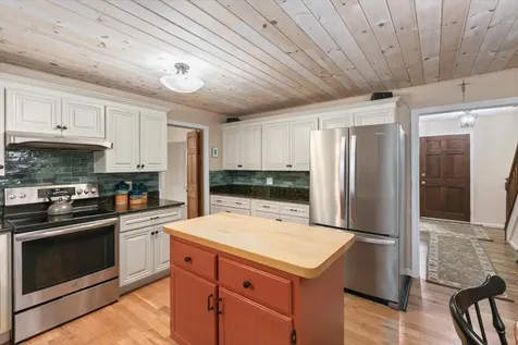 18 Winterberry Drive Amherst NH 03031