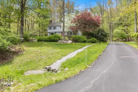 18 Winterberry Drive Amherst NH 03031
