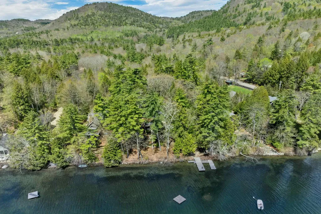 43 Howard Road Holderness NH 03245