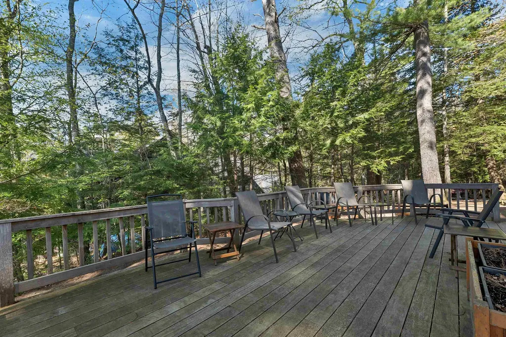 43 Howard Road Holderness NH 03245