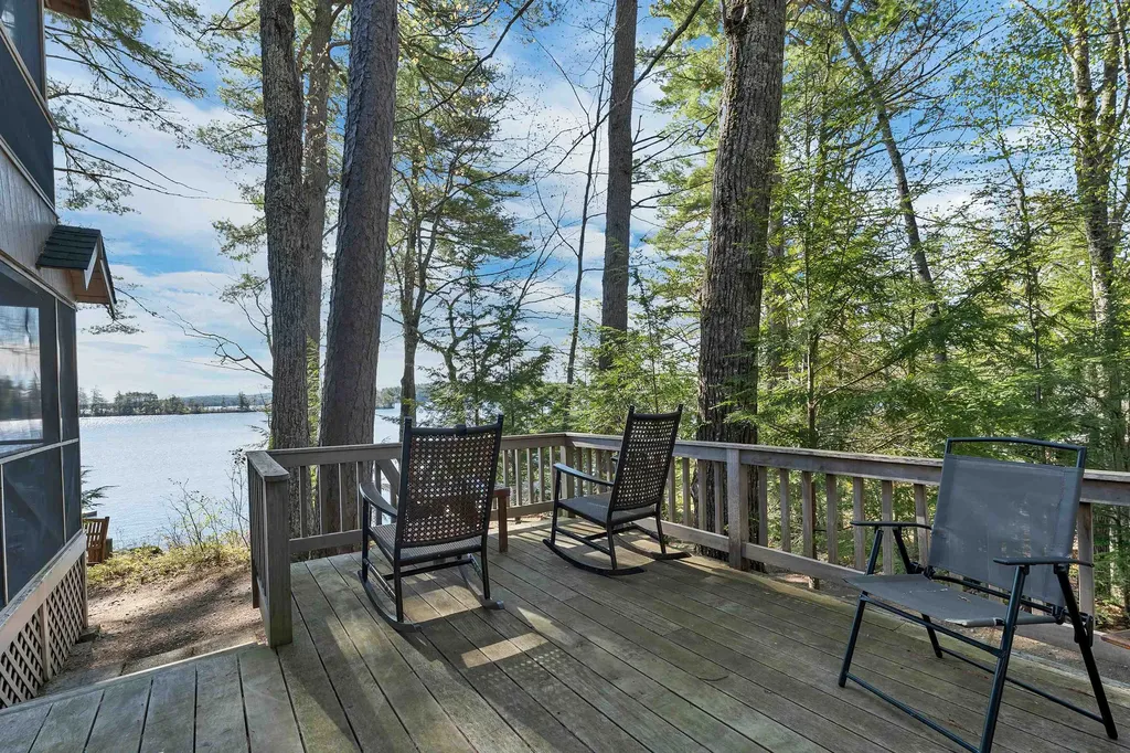 43 Howard Road Holderness NH 03245