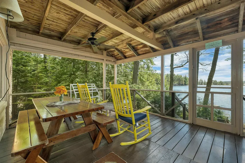 43 Howard Road Holderness NH 03245