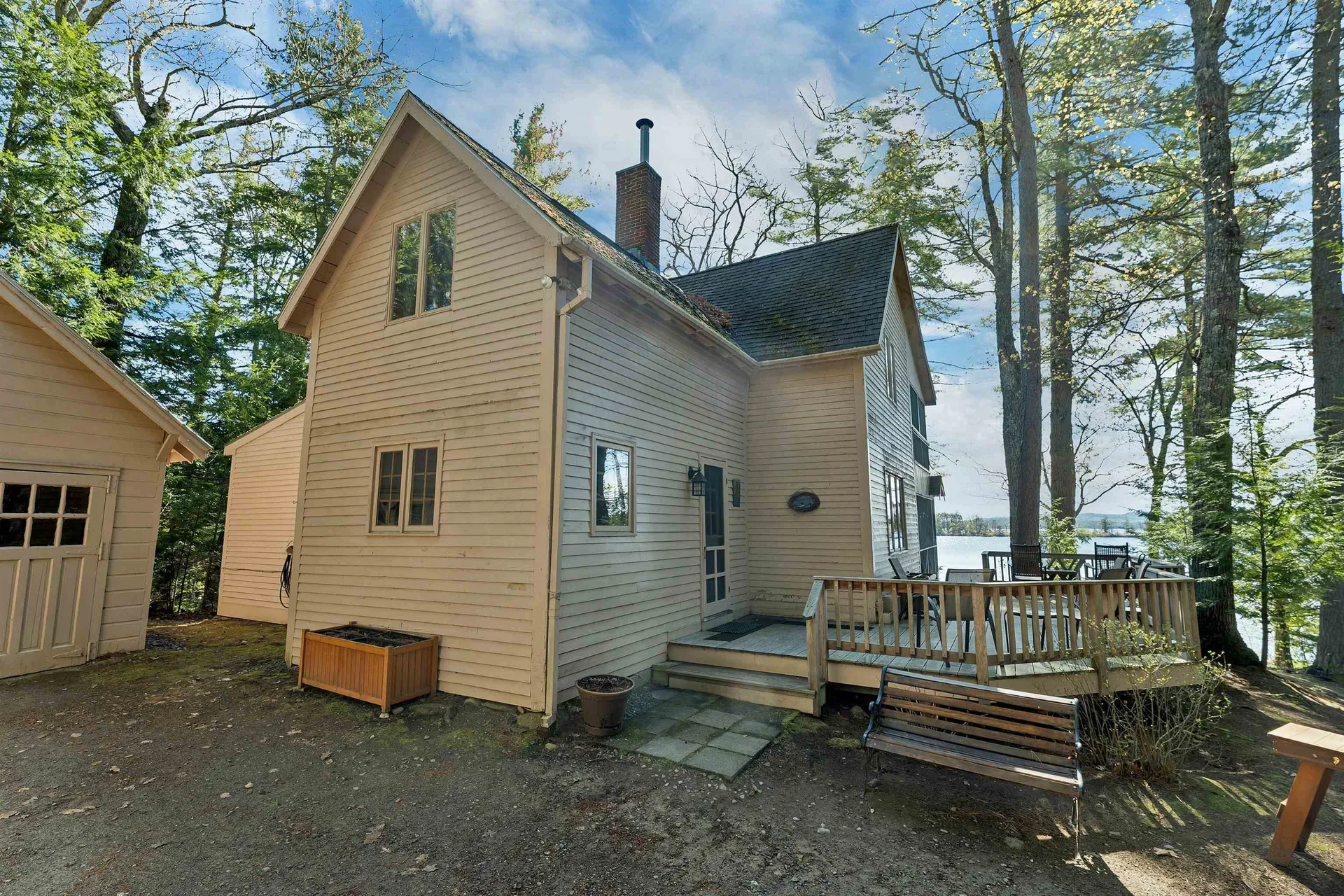 43 Howard Road Holderness NH 03245
