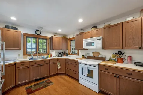 43 Howard Road Holderness NH 03245
