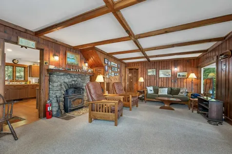 43 Howard Road Holderness NH 03245