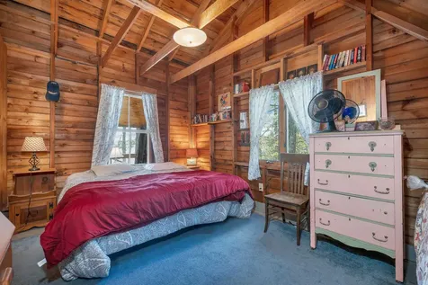 43 Howard Road Holderness NH 03245