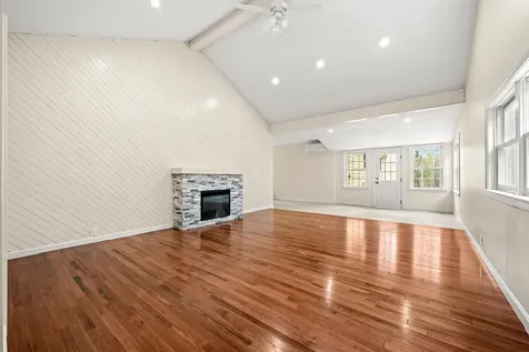6 Colonial Drive Gilford NH 03249