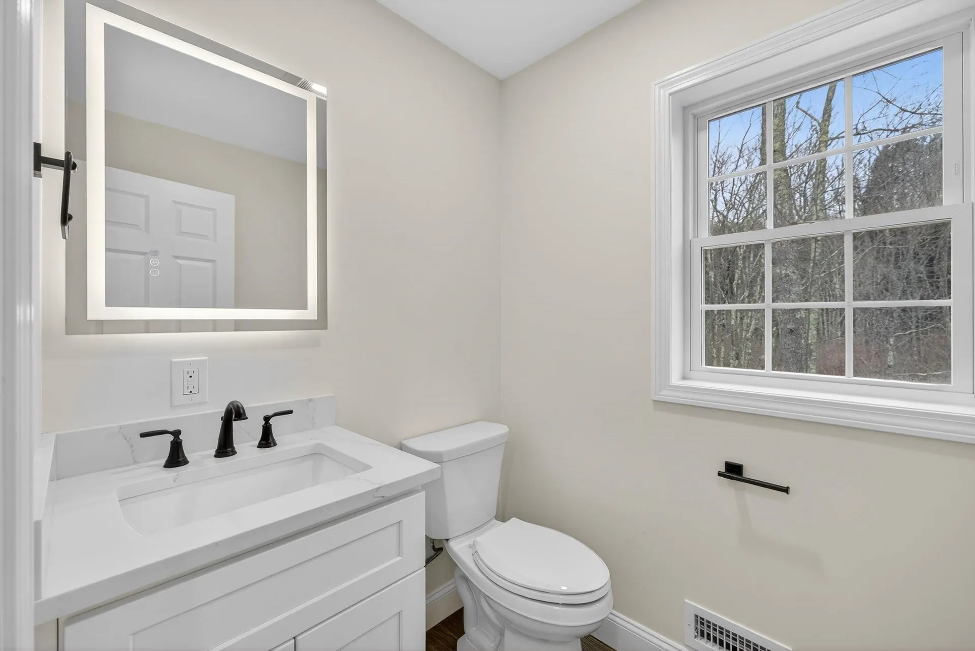 335 Raymond Road Chester NH 03036