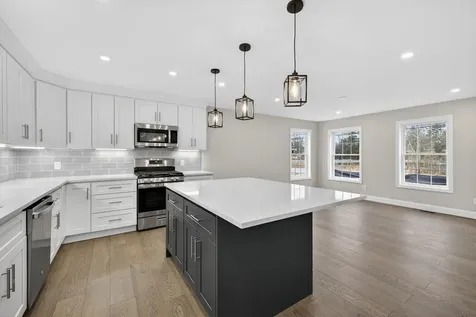 335 Raymond Road Chester NH 03036