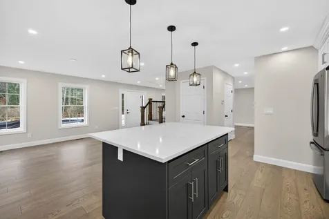 335 Raymond Road Chester NH 03036