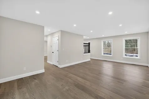 335 Raymond Road Chester NH 03036