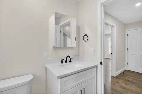 335 Raymond Road Chester NH 03036