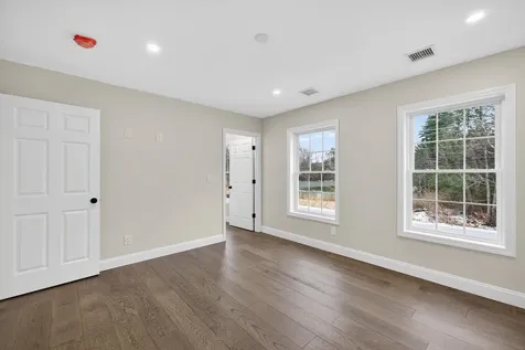 335 Raymond Road Chester NH 03036