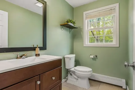 109 Langford Road Raymond NH 03077