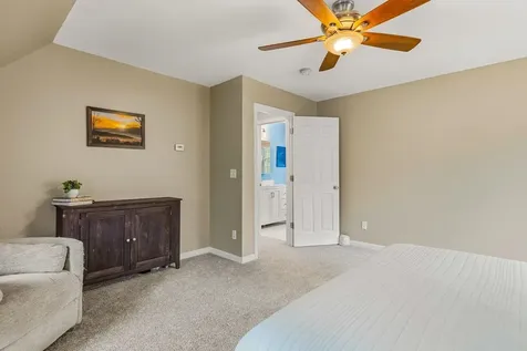 109 Langford Road Raymond NH 03077
