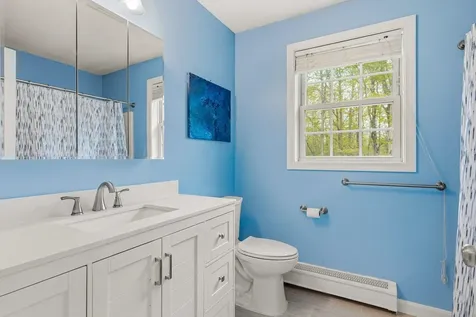 109 Langford Road Raymond NH 03077