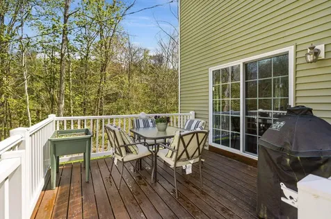 109 Langford Road Raymond NH 03077