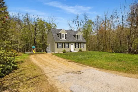 109 Langford Road Raymond NH 03077