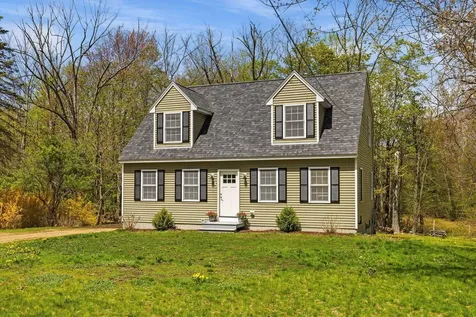 109 Langford Road Raymond NH 03077