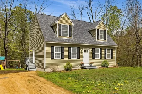 109 Langford Road Raymond NH 03077