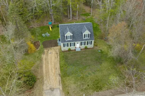 109 Langford Road Raymond NH 03077