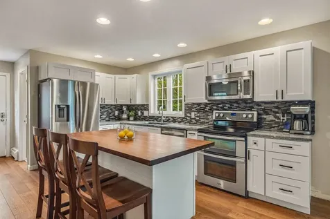 109 Langford Road Raymond NH 03077