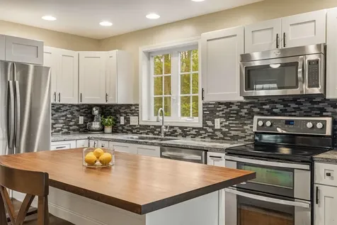 109 Langford Road Raymond NH 03077
