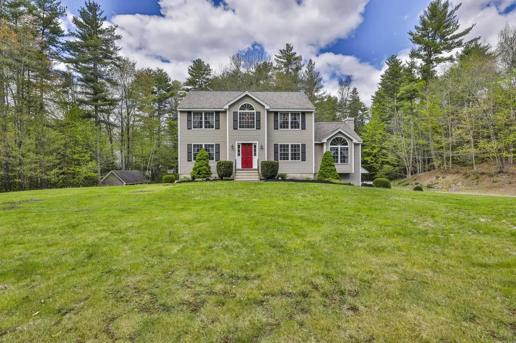 713 Raymond Road Chester NH 03036