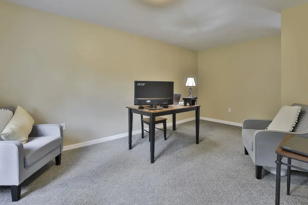 713 Raymond Road Chester NH 03036
