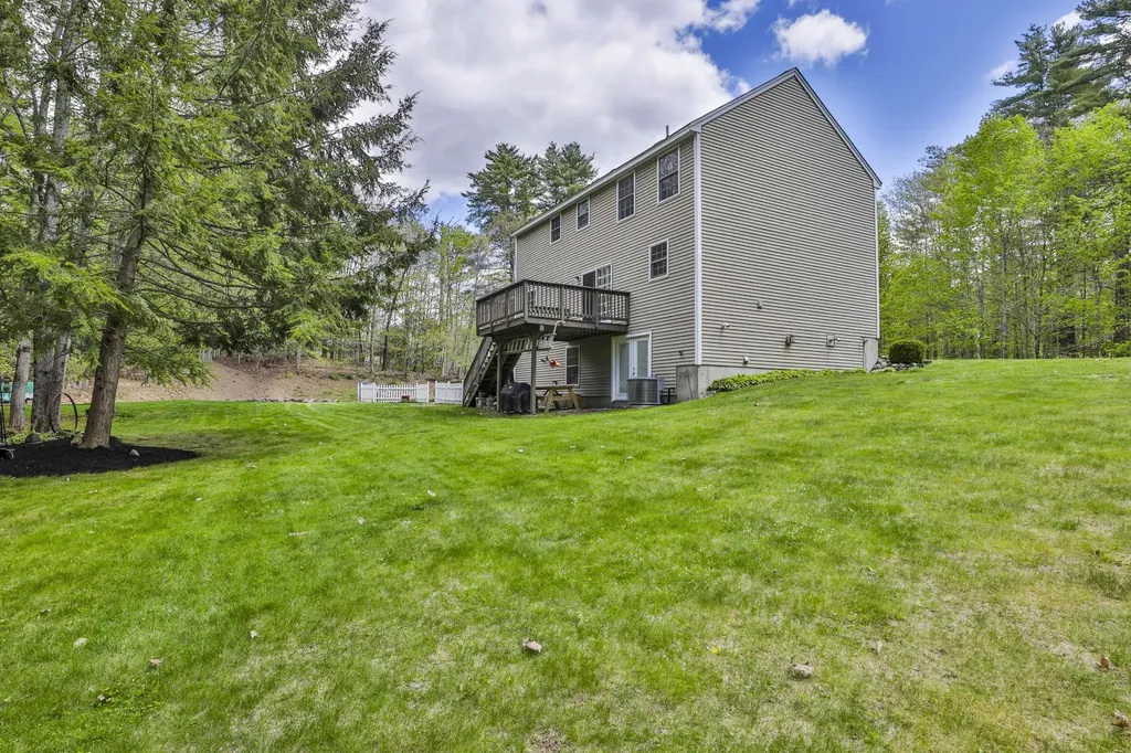 713 Raymond Road Chester NH 03036
