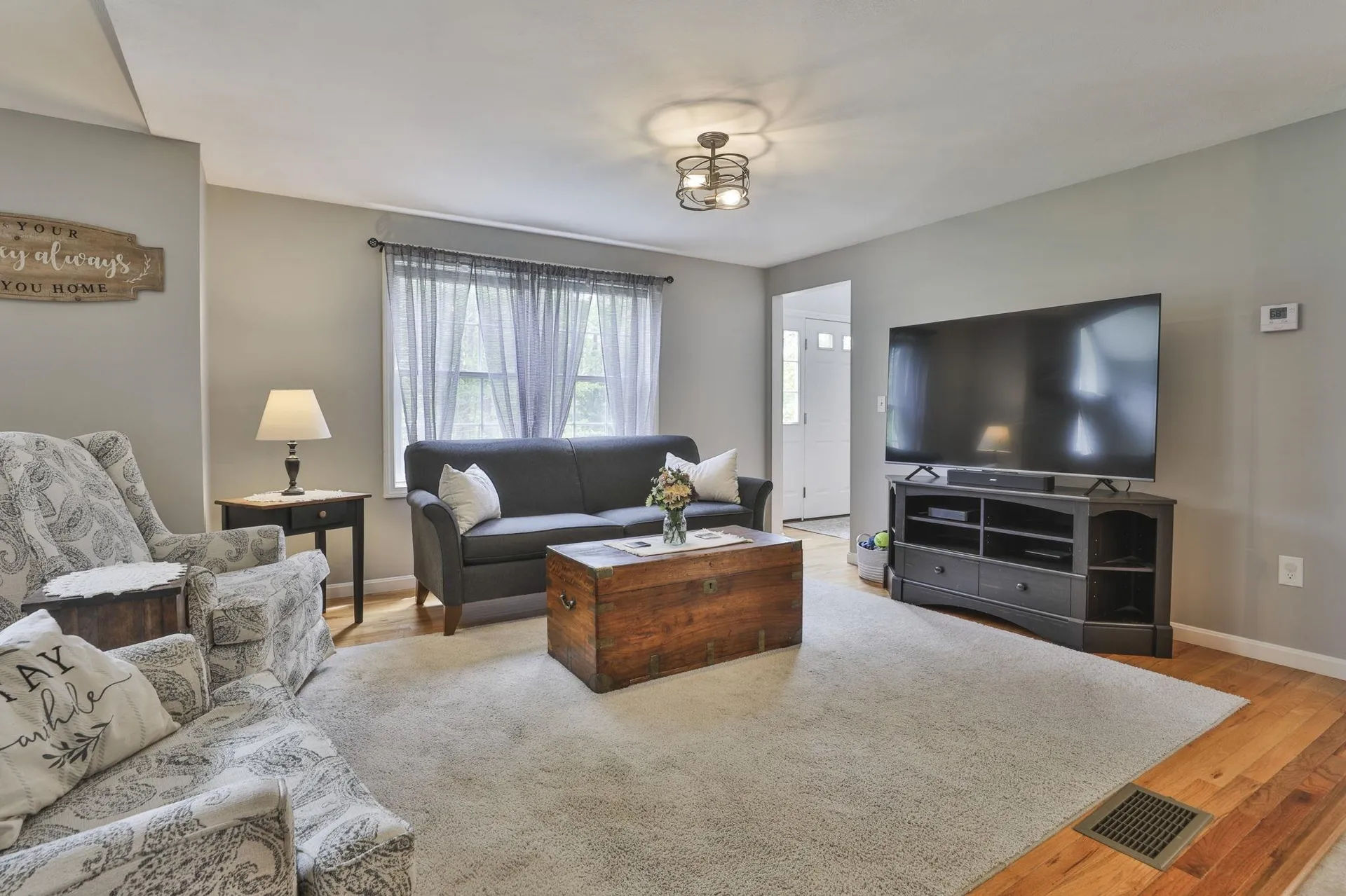 713 Raymond Road Chester NH 03036