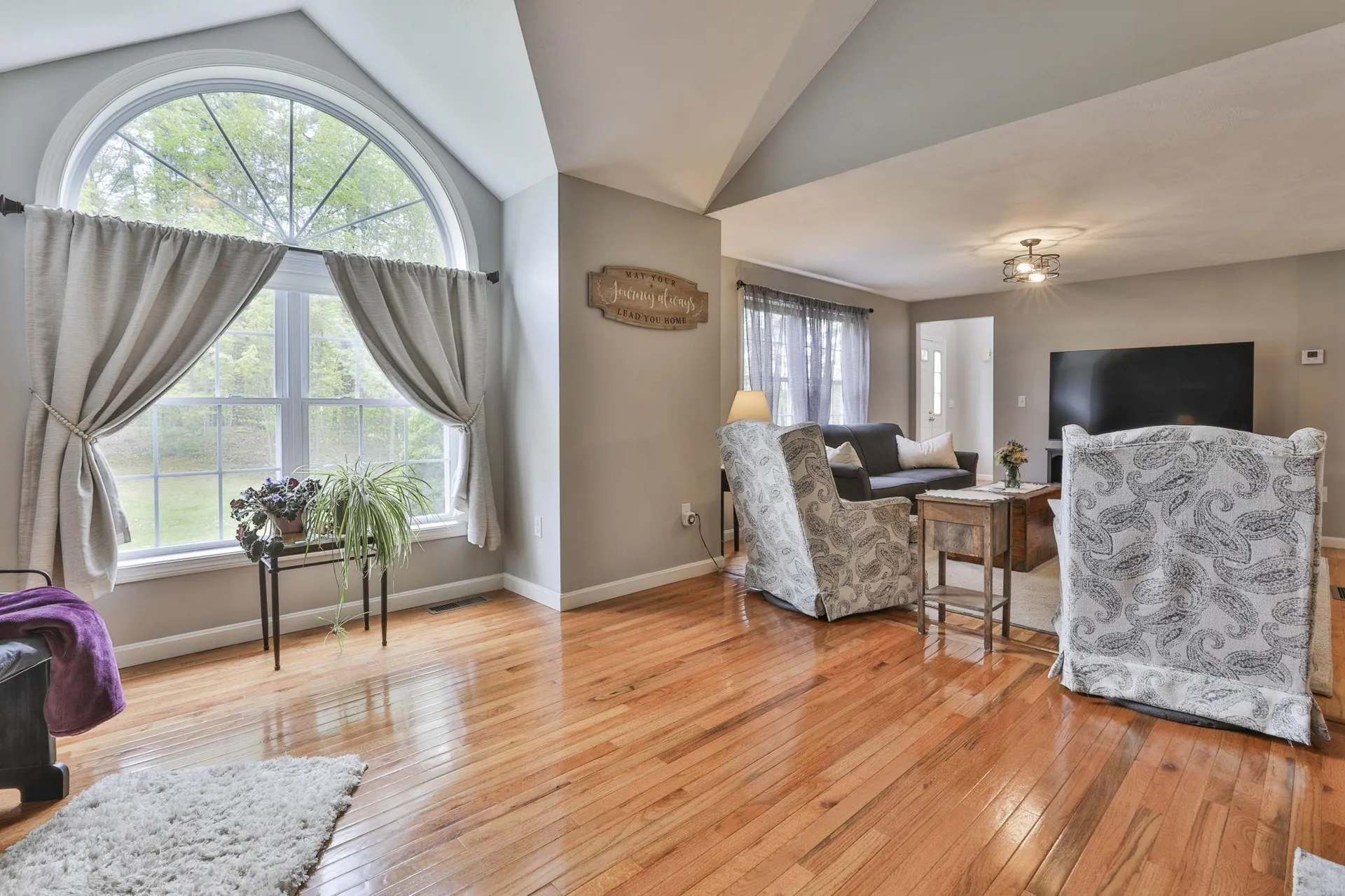 713 Raymond Road Chester NH 03036