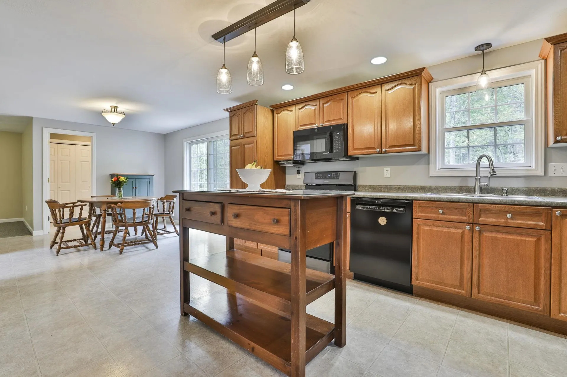 713 Raymond Road Chester NH 03036